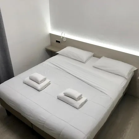 Otel Roy