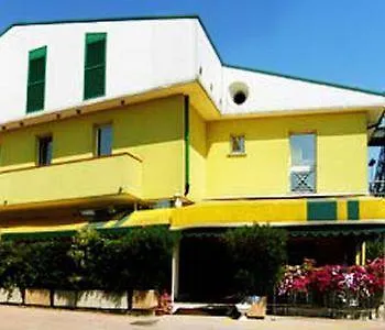 Roy Otel 4*