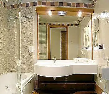 Roy Otel Silea