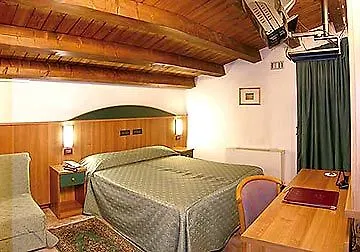 Otel Roy Silea