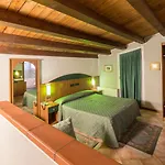 Roy Hotel 4*