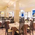 Roy Hotel 4*