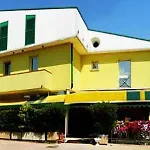 Roy Hotel 4*