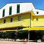 Roy Hotel
