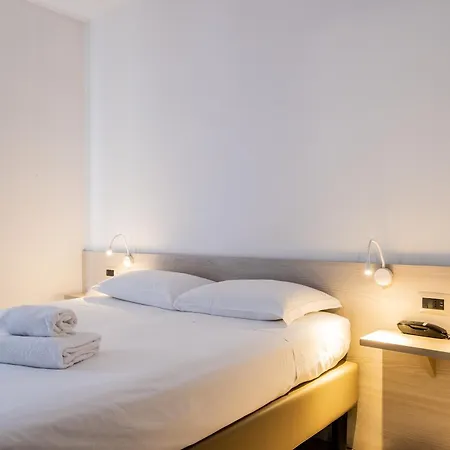 Hotel Roy 4*